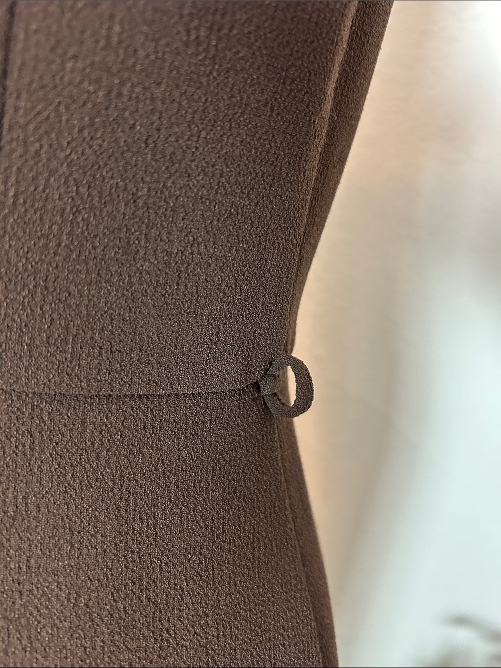 Anne Klein, sz 8, GUC, brown sheath dress with belt loops - Picture 3 of 8